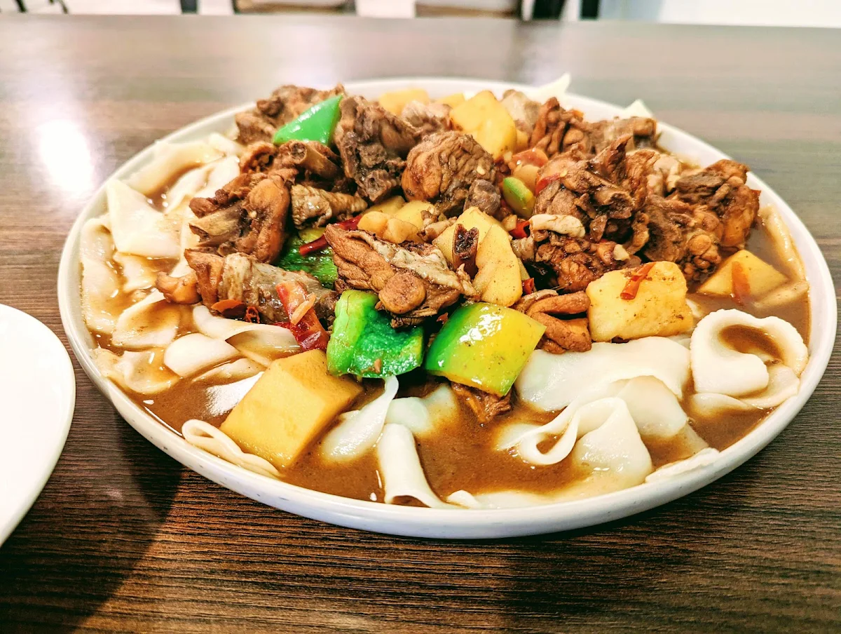 皮带面 大盘鸡加面 hand pulled wide noodles